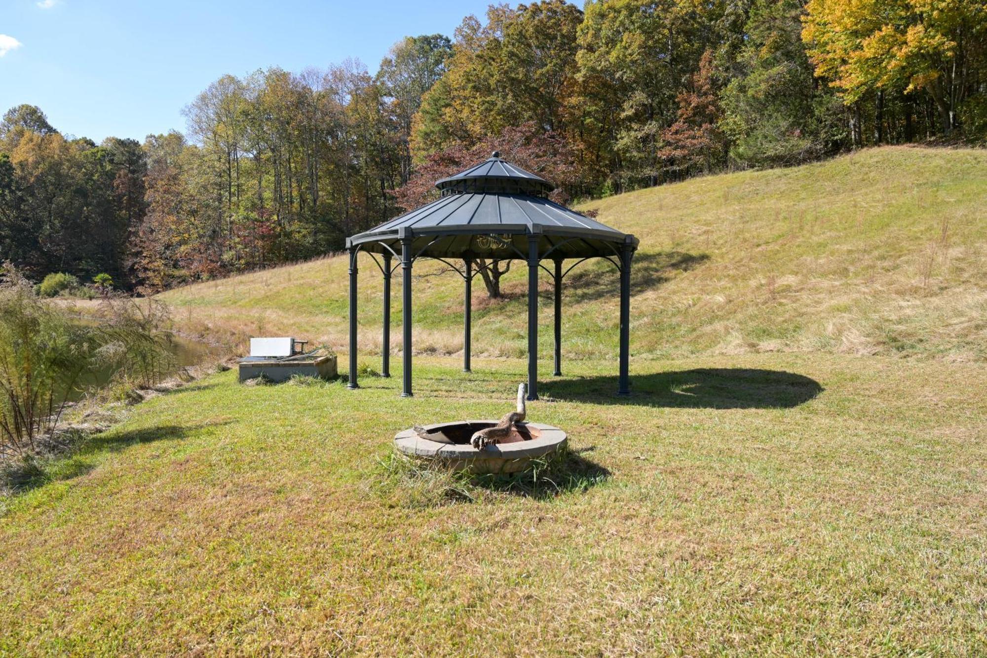 Southern Home And Fishing Lake. Gainesville Extérieur photo