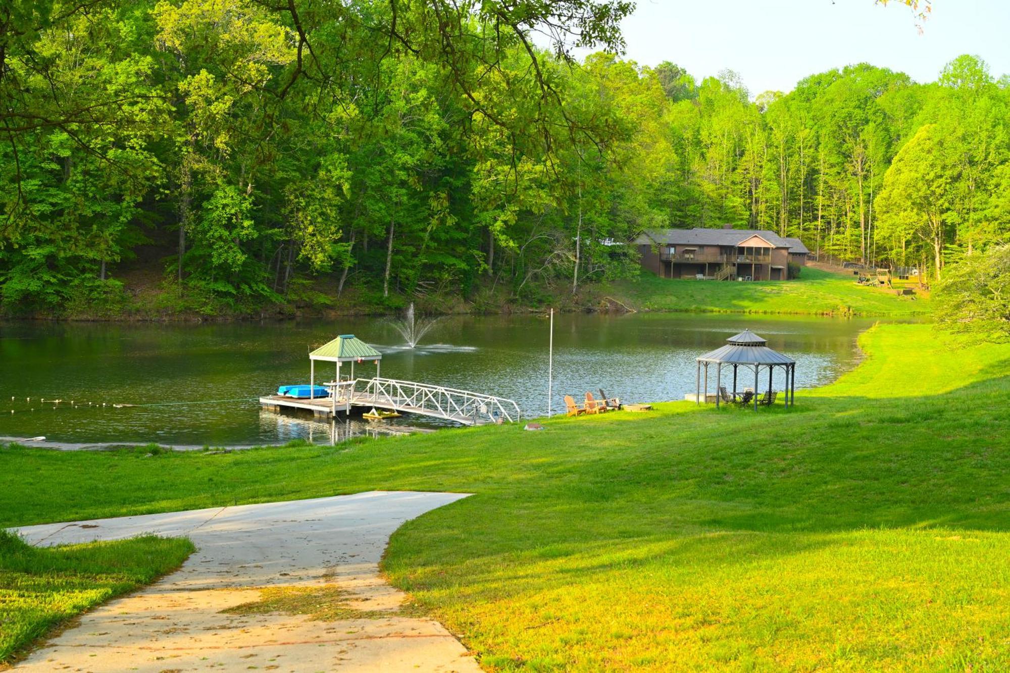 Southern Home And Fishing Lake. Gainesville Extérieur photo